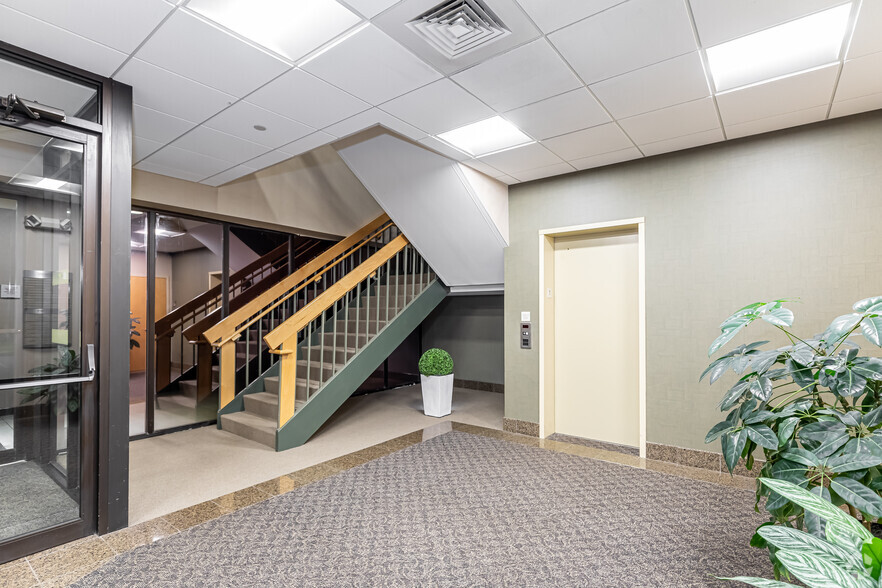 I-91 Corridor EXIT 21, Middletown, CT à louer - Hall d’entrée – Image 3 sur 19