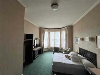 Plus de détails pour South Cres, Llandrindod Wells - Hôtellerie à vendre