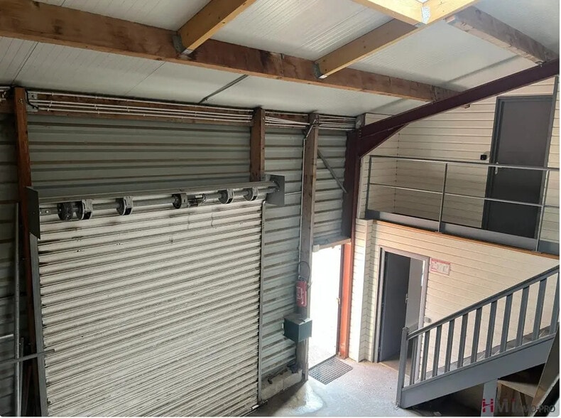 404 Rue De Nizas, Terres-de-Caux à louer - Photo de l’immeuble – Image 3 sur 6