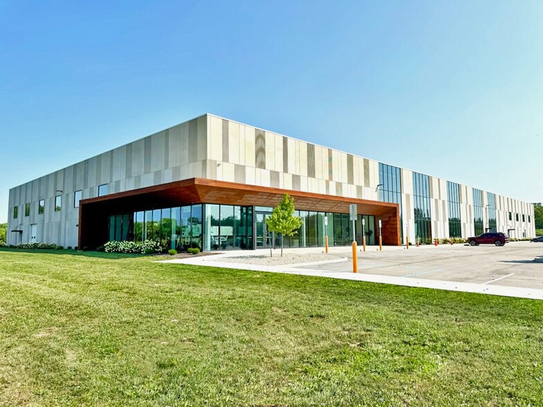 2200 E Bunch Blvd, Muncie, IN à louer - Photo de l’immeuble – Image 3 sur 24