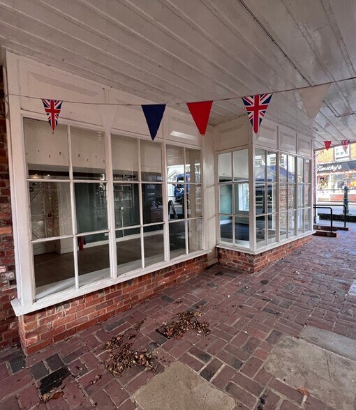 1-9 High St, Fordingbridge à louer - Photo de l’immeuble – Image 3 sur 3