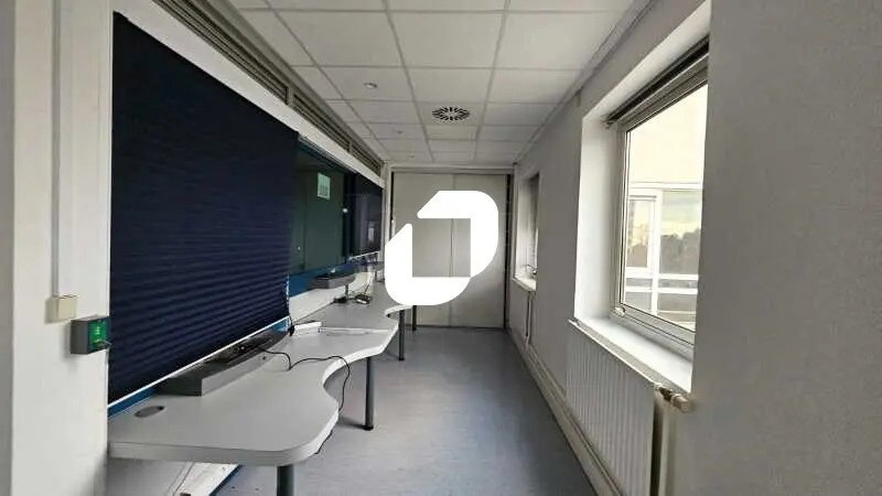 Bureau dans Rillieux-la-Pape à louer - Photo de l’immeuble – Image 2 sur 8