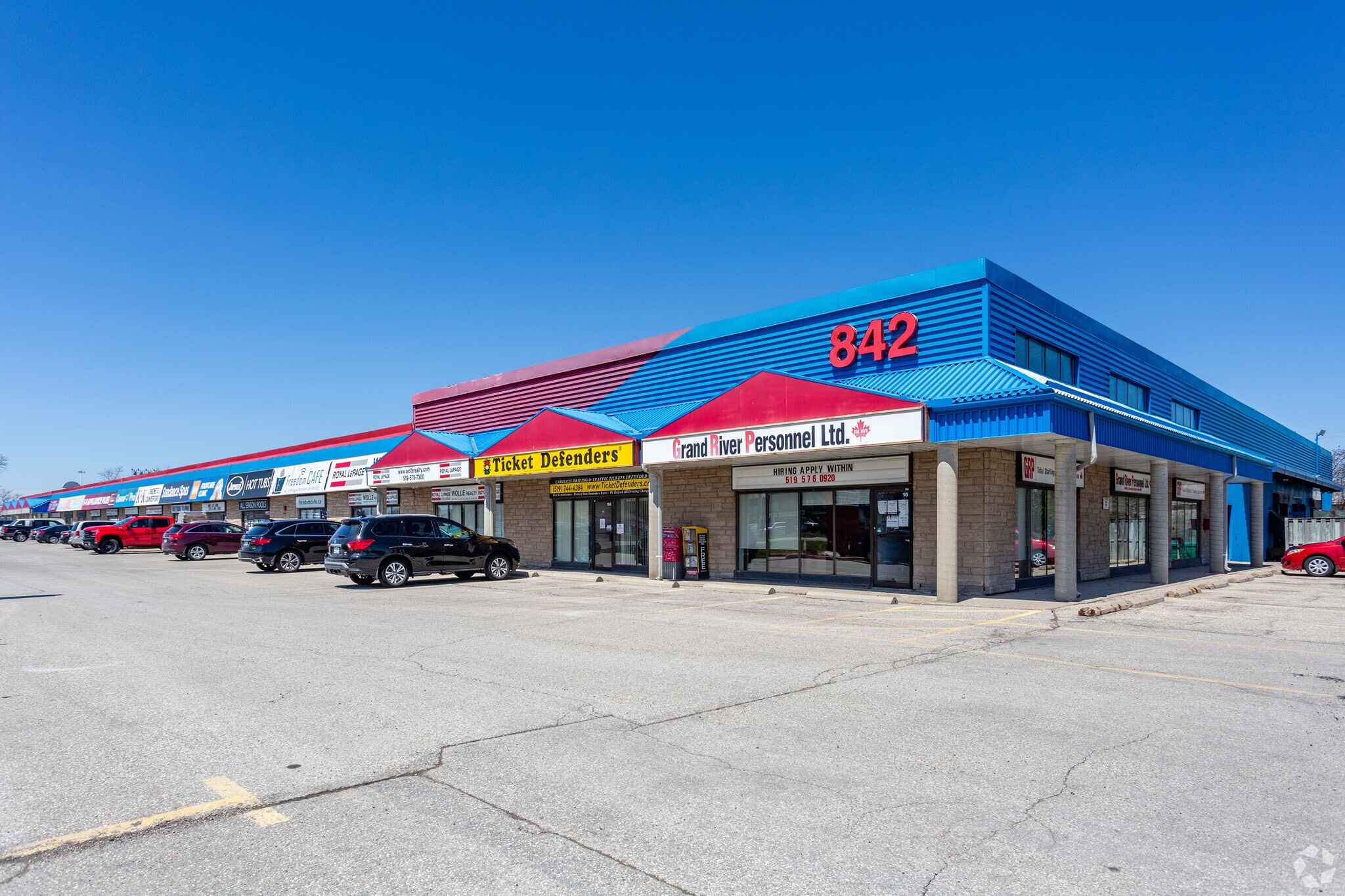 842 Victoria St N, Kitchener, ON à louer Photo principale– Image 1 sur 6