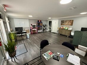 1308 SE 47th St, Cape Coral, FL à louer Photo intérieure– Image 2 sur 9