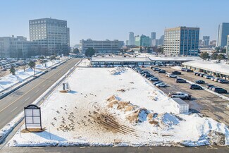 Plus de détails pour 422 Consumers Rd, Toronto, ON - Terrain à louer