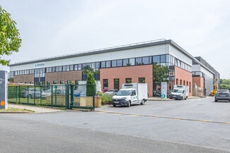 Plus de détails pour 7 Rue Du Commandant D'estienne D'orves, Villeneuve-la-Garenne - Industriel/Logistique à louer