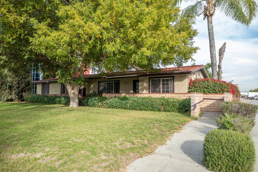 2023 S Bon View Ave, Ontario, CA à vendre - Photo de l’immeuble – Image 1 sur 47