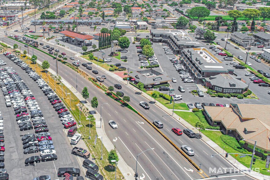 7300-7306 Firestone Blvd, Downey, CA à vendre - Photo de l’immeuble – Image 2 sur 3