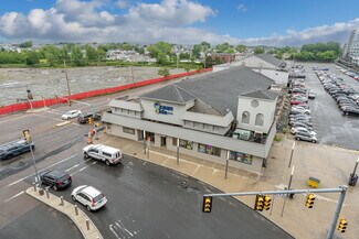 Plus de détails pour 1290 North Shore Rd, Revere, MA - Local commercial à vendre