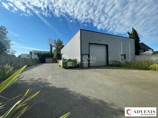 Plus de détails pour Local d'activités à louer