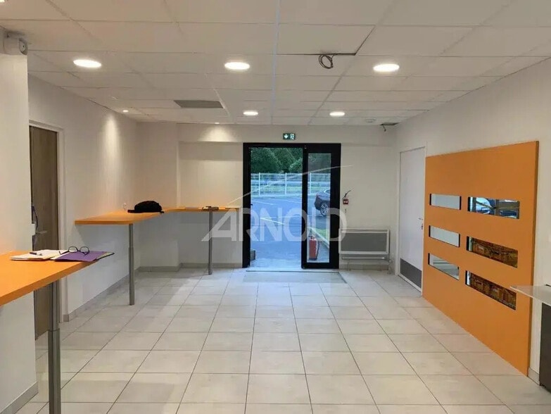 Bureau dans Lanester à louer - Photo de l’immeuble – Image 2 sur 2