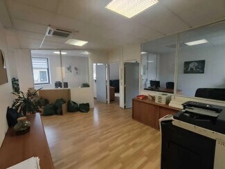 Plus de détails pour 19 Avenue Des Indes, Les Ulis - Bureau à louer