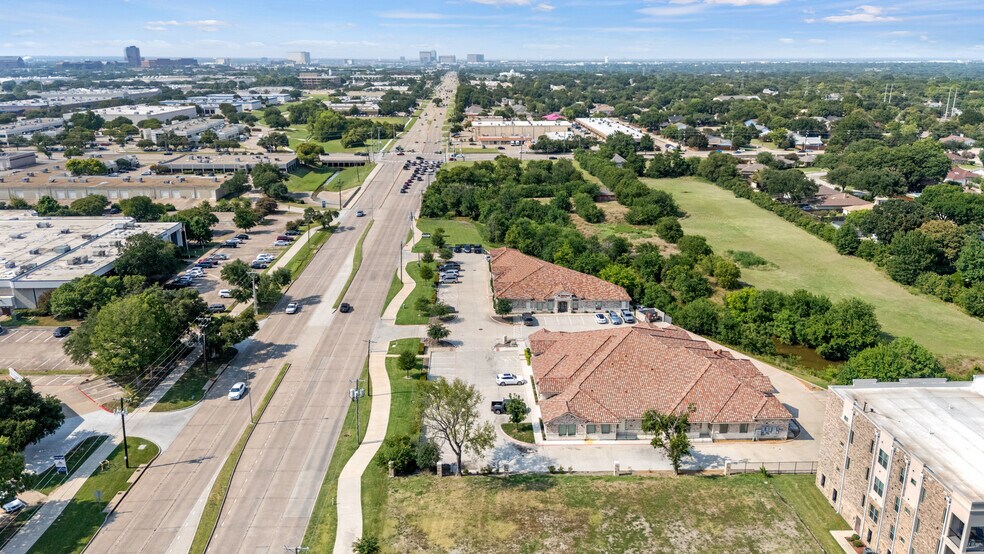 800 N Plano Rd, Richardson, TX à vendre - Photo de l’immeuble – Image 3 sur 40