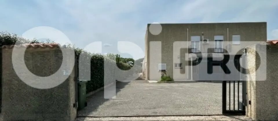 Local d'activités dans Istres à vendre Photo de l’immeuble– Image 1 sur 5