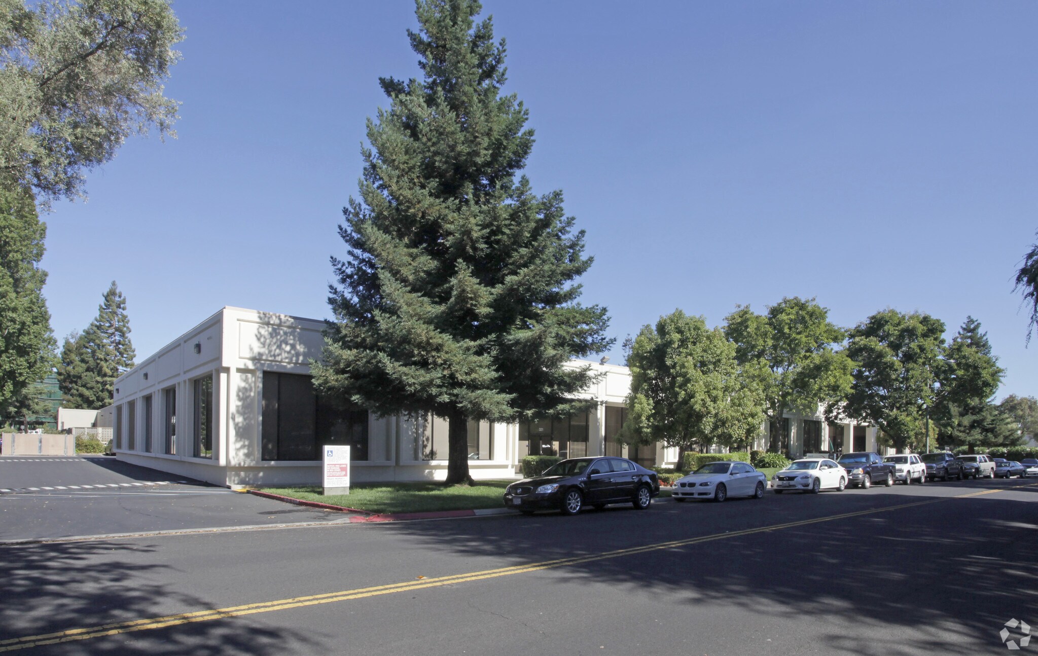 321-333 Soquel Way, Sunnyvale, CA à louer Photo principale– Image 1 sur 14