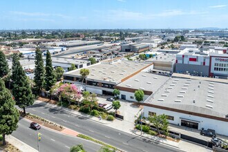 7700 Alondra Blvd, Paramount, CA - Vue aérienne  vue de carte