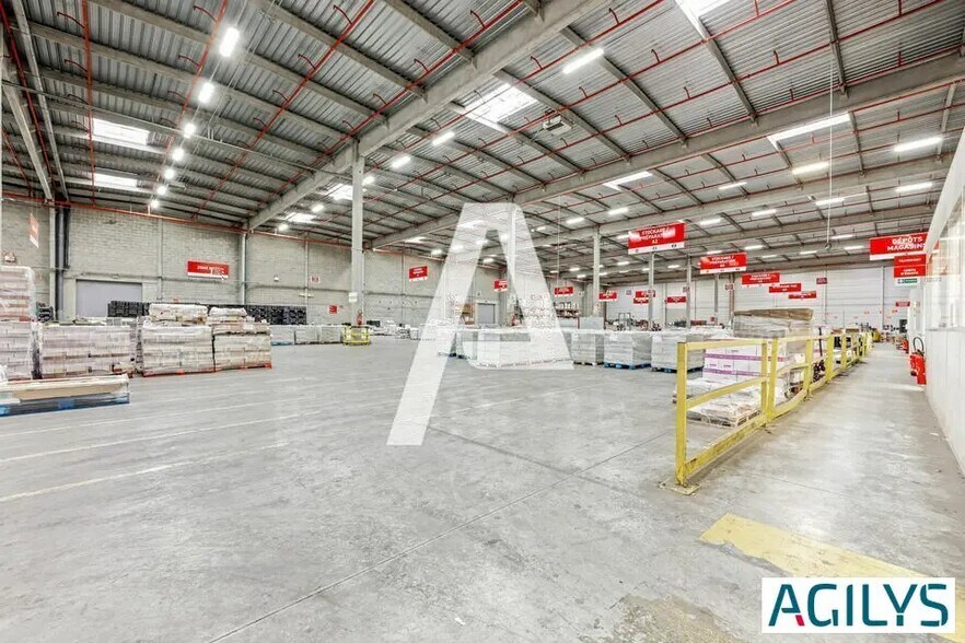 Industriel/Logistique dans Roissy-en-Brie à louer - Photo de l’immeuble – Image 1 sur 6