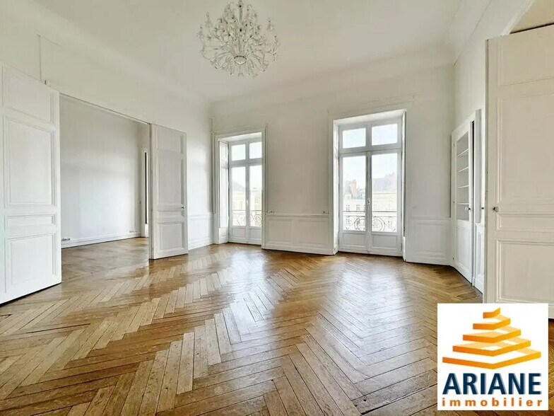 Bureau dans Paris à louer - Photo de l’immeuble – Image 2 sur 5