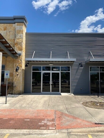 16051 Dessau Rd, Pflugerville, TX à louer - Photo de l’immeuble – Image 2 sur 9