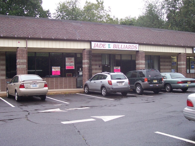 1800 Route 33, Hamilton, NJ à vendre - Photo principale – Image 1 sur 20