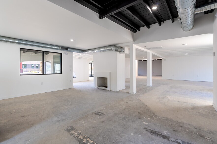 4445 N 24th St, Phoenix, AZ à vendre - Photo intérieure – Image 2 sur 6
