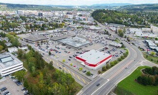 Plus de détails pour 1600 15th Ave, Prince George, BC - Local commercial à louer