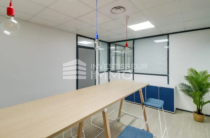 Bureau dans Villiers-sur-Marne à louer - Photo intérieure – Image 2 sur 8