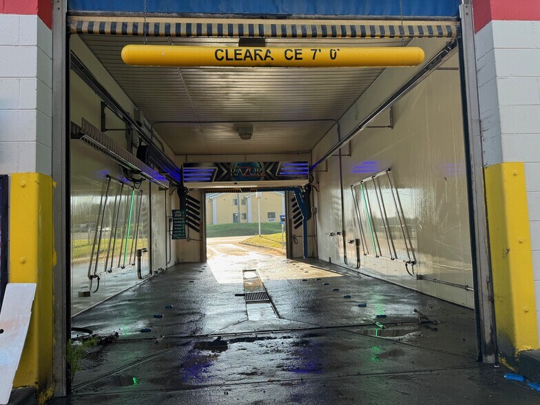 2011 S Main St, Farmville, VA à vendre - Photo intérieure – Image 2 sur 11