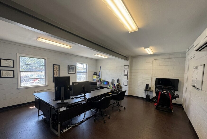 5028 Augusta Rd, Savannah, GA à vendre - Photo intérieure – Image 3 sur 8