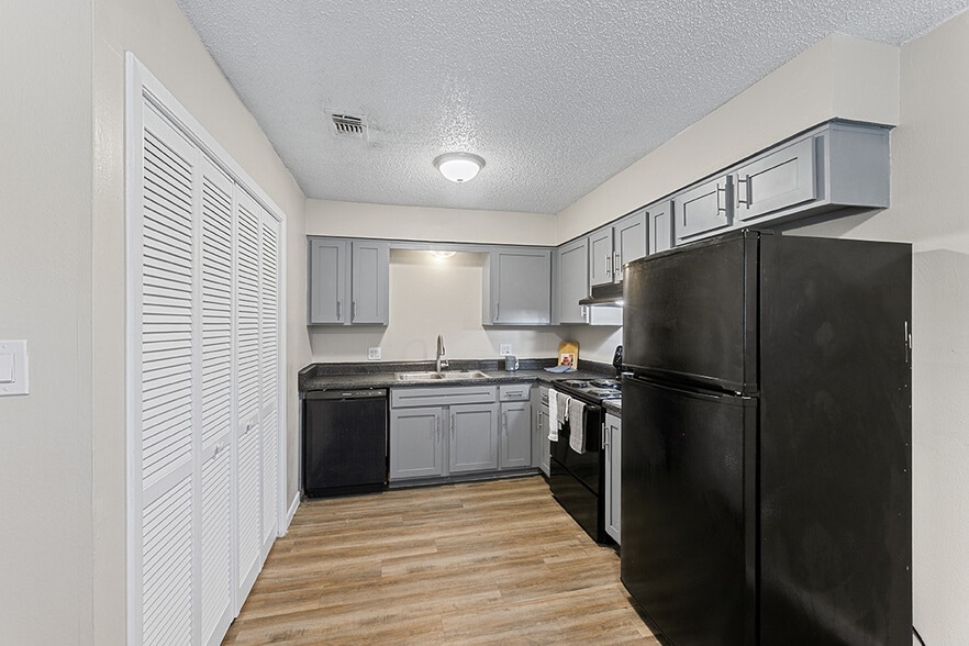 101-112 Deerwood Dr, Victoria, TX à vendre - Photo de l’immeuble – Image 2 sur 18
