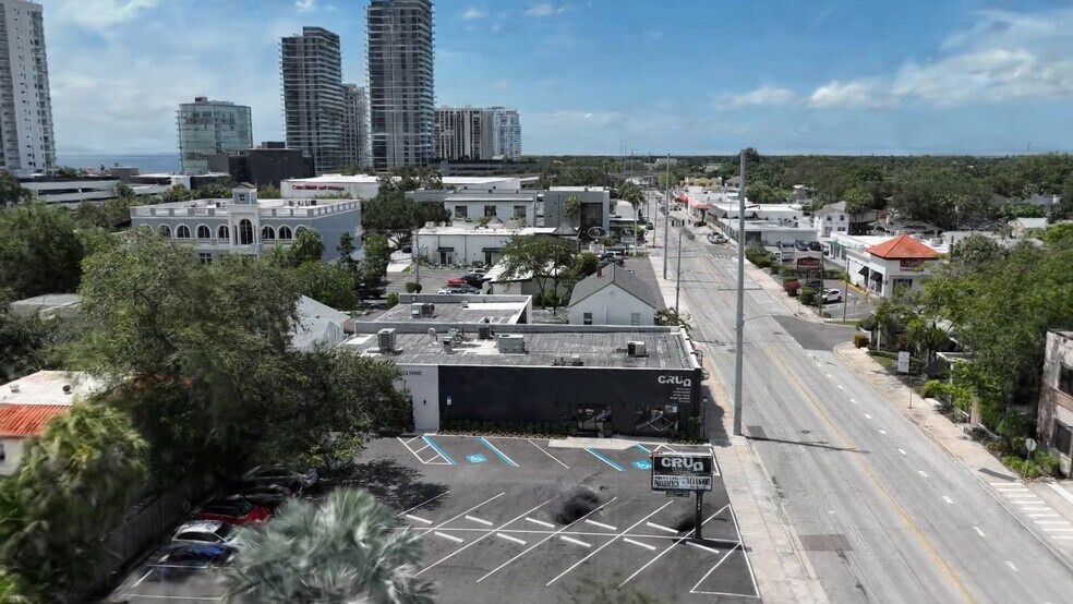 2506-2510 S MacDill Ave, Tampa, FL à louer - Vidéo sur l’annonce professionnelle – Image 3 sur 22