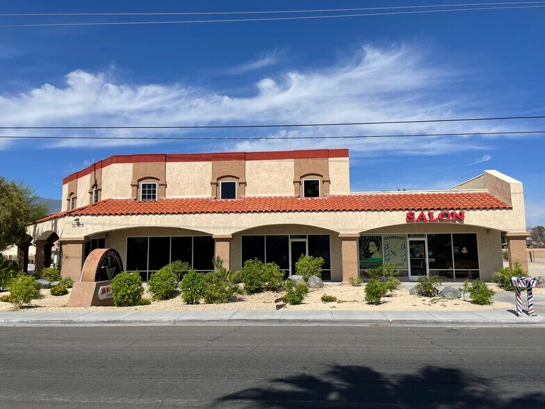 32475 Date Palm Dr, Cathedral City, CA à louer - Photo principale – Image 3 sur 70