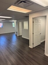 1702 Robert W Kirkwood Hwy, Wilmington, DE à louer Photo intérieure– Image 2 sur 6