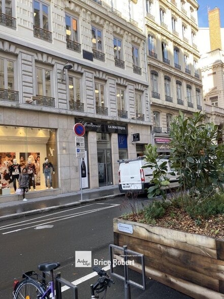 Local commercial dans Lyon à louer - Photo de l’immeuble – Image 3 sur 7