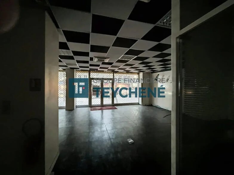 60 Boulevard De Strasbourg, Paris à louer - Photo de l’immeuble – Image 2 sur 5