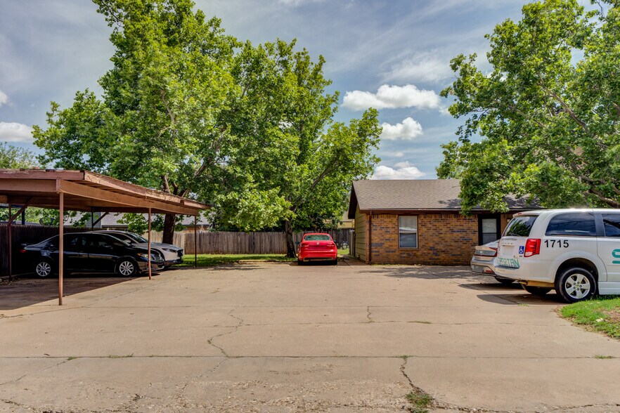 2305 76th St, Lubbock, TX à vendre - Photo de l’immeuble – Image 2 sur 23