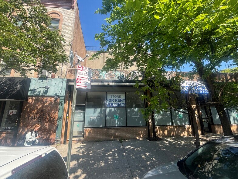 691-697 Washington Ave, Brooklyn, NY à louer - Photo de l’immeuble – Image 2 sur 8