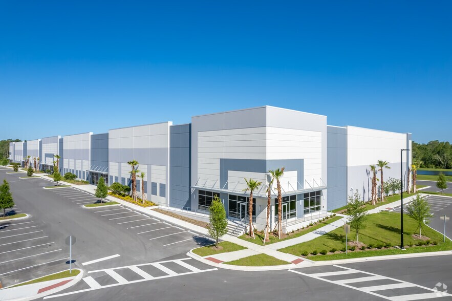 L B Mcleod Rd, Orlando, FL à louer - Photo de l’immeuble – Image 3 sur 4