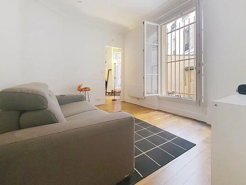 100 B Rue Bobillot, Paris à vendre - Photo de l’immeuble – Image 1 sur 5