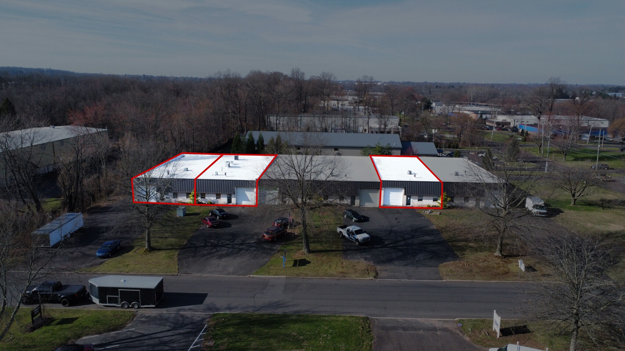120-130 Industrial Dr, Warminster Township, PA à louer Photo de l’immeuble– Image 1 sur 4