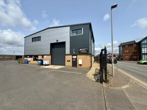 5A-5G Mannings Heath Rd, Poole à louer Photo de l’immeuble– Image 1 sur 4