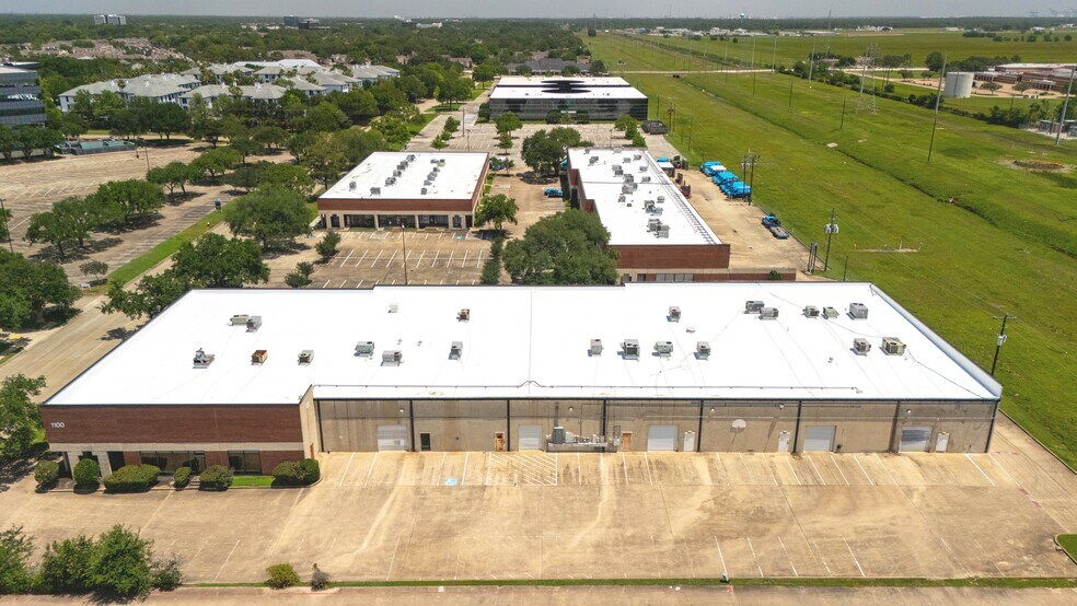1100 Hercules Ave, Houston, TX à louer - Photo de l’immeuble – Image 2 sur 8