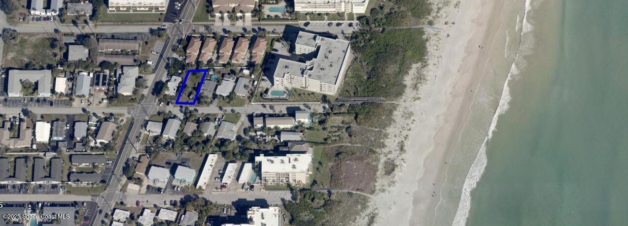408 Lincoln ave, Cape Canaveral, FL à vendre Photo principale– Image 1 sur 5