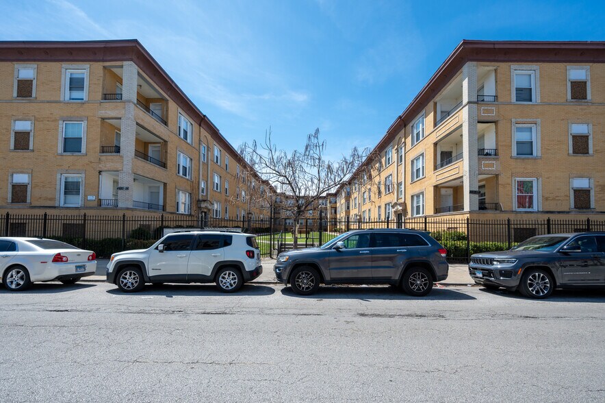 4612-4626 S Lake Park Ave, Chicago, IL à vendre - Photo de l’immeuble – Image 2 sur 12