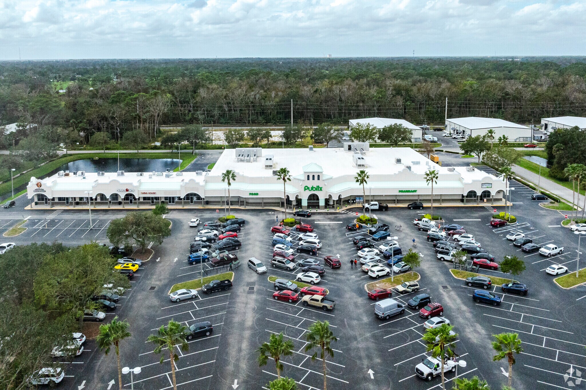 1850 Ridgewood Ave, Holly Hill, FL à louer Photo principale– Image 1 sur 11