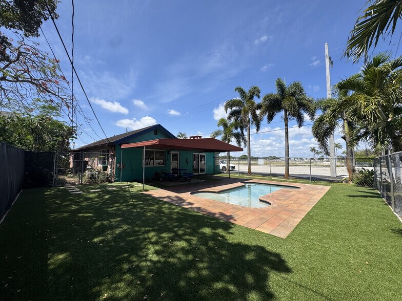 1040 NW 53rd St, Fort Lauderdale, FL à vendre - Photo de l’immeuble – Image 3 sur 17