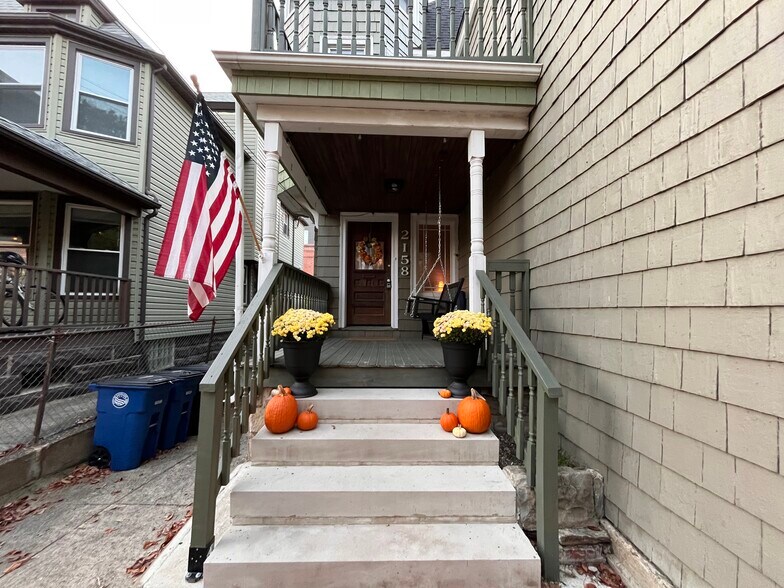 2158 Murray Hill Rd, Cleveland, OH à vendre - Photo de l’immeuble – Image 3 sur 14