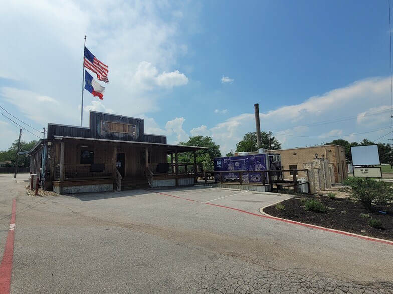 1119 N Main St, Taylor, TX à vendre - Photo de l’immeuble – Image 1 sur 16