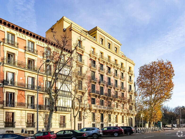 Calle de Alfonso XII, 20, Madrid, Madrid à louer - Photo de l’immeuble – Image 2 sur 14