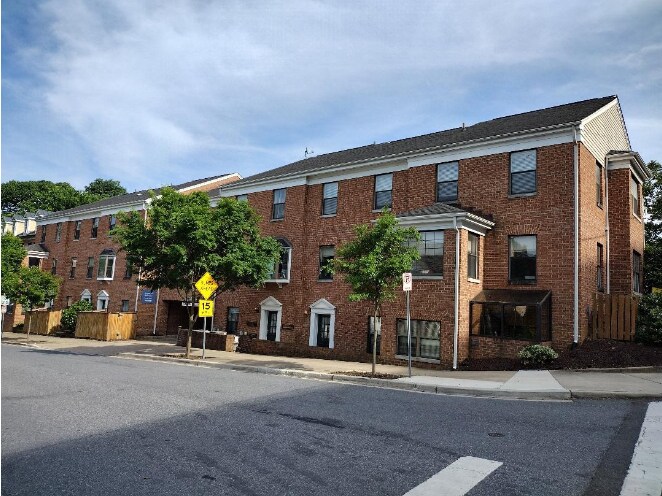 8311 Wisconsin Ave, Bethesda, MD à vendre Photo de l’immeuble– Image 1 sur 10